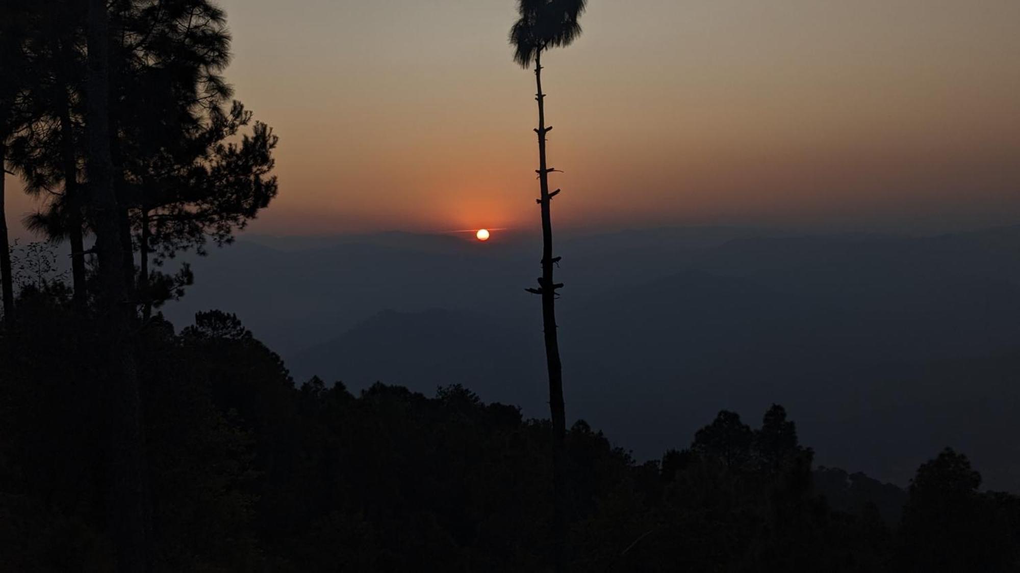 The Buransh Inn Almora Exteriér fotografie