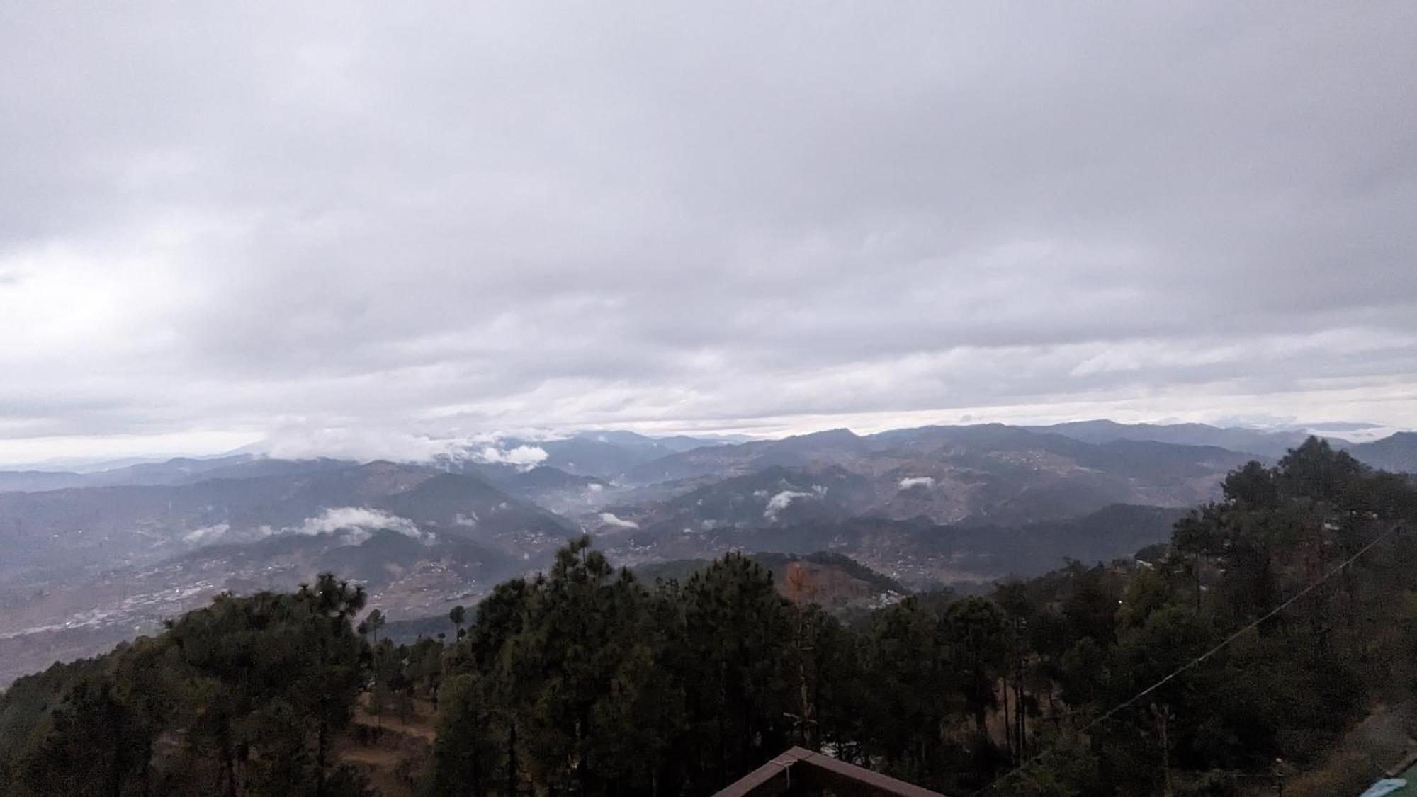 The Buransh Inn Almora Exteriér fotografie