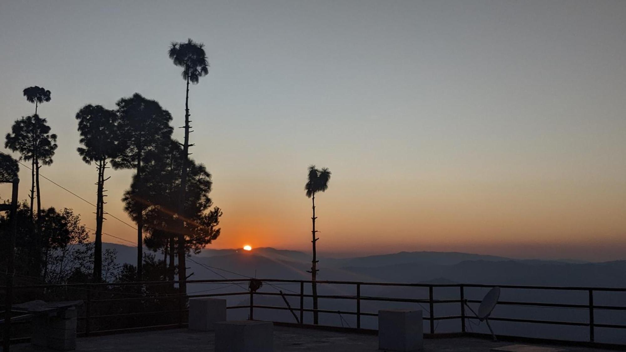 The Buransh Inn Almora Exteriér fotografie